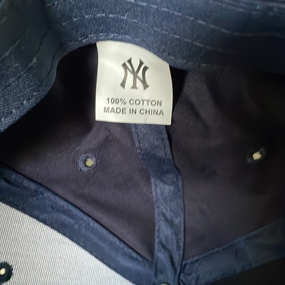 MLB New York Yankees navy blue embroidered logo hat - Picture 5 of 7